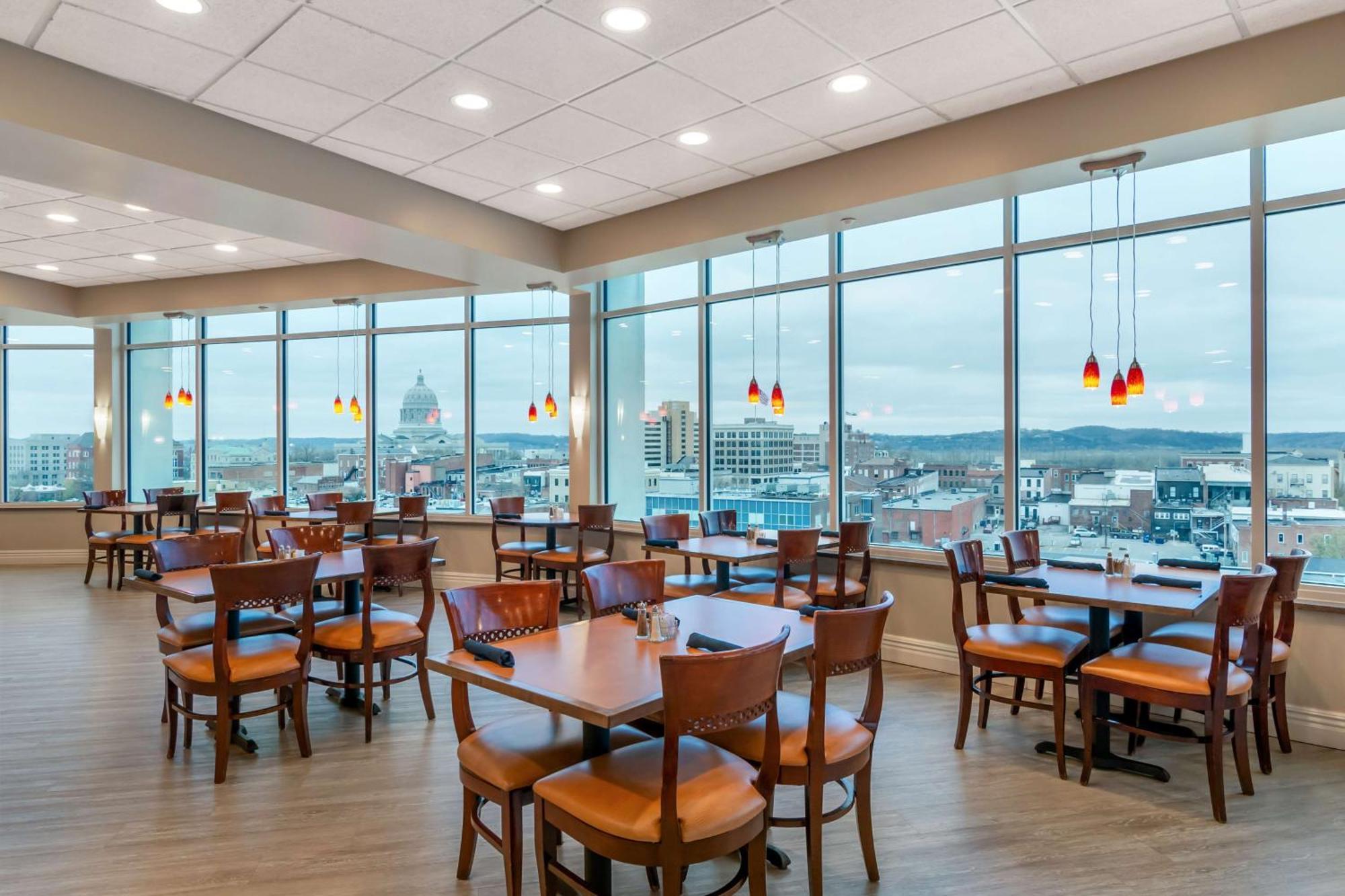 Doubletree By Hilton Jefferson City Bagian luar foto