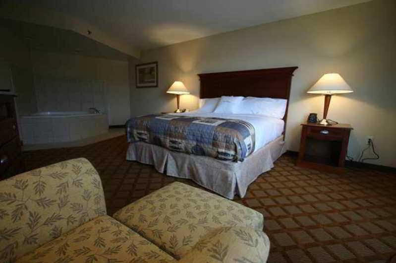 Doubletree By Hilton Jefferson City Bagian luar foto